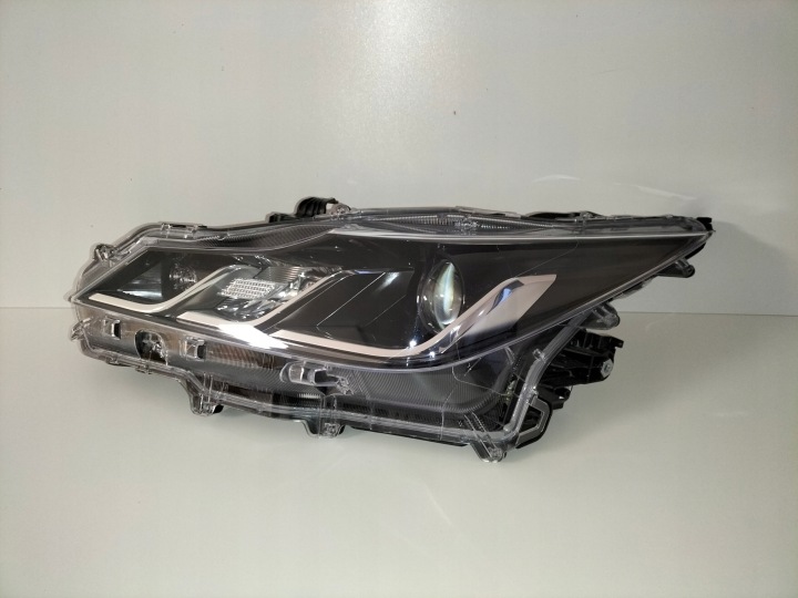 Licht vorne reflektor links TOYOTA COROLLA E21 18-22 Sedan