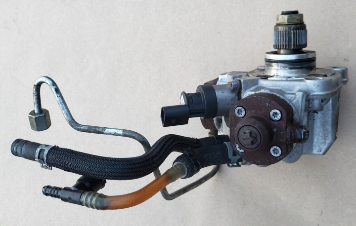 injection pump VW TOUAREG PORSCHE AUDI A4 B8 A5 A6 A7 4G 3.0 Q5 TDI CDU OE