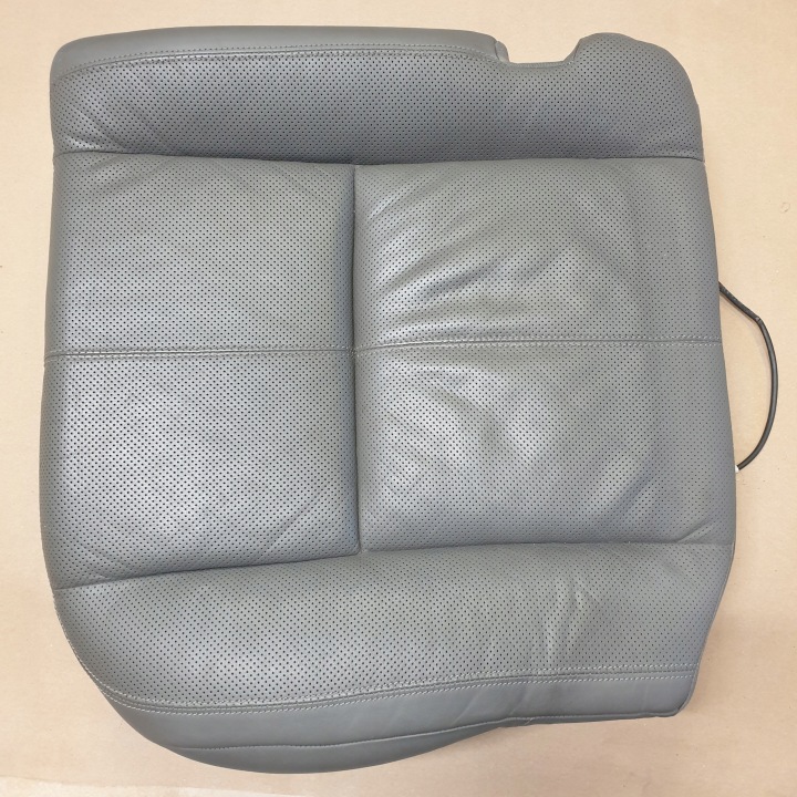 SIEDZISKO KANAPY rear part WENTYLOWANE left rear. Mercedes S W221 OE