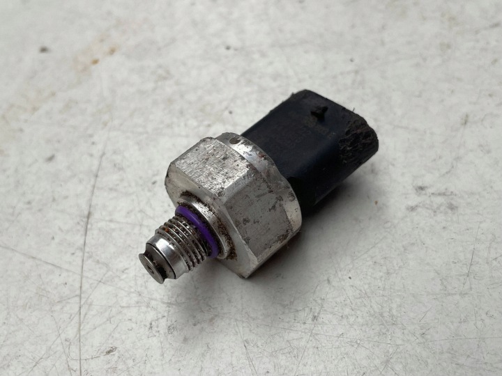 sensor of the air conditioning temperatury of pressure AUDI VW SKODA SEAT 4M0959603E !J