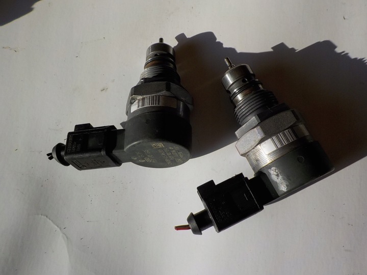 AUDI A6 C6 3.0 TDI ORG Sensor Druck des Kraftstoffsbehälters 057130764F 0281002854