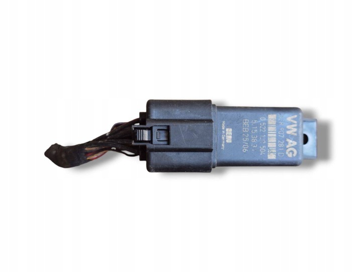 relay plugs zarowych Volkswagen Jetta 5 2006 038907281D