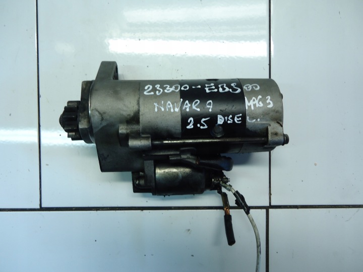 NISSAN NAVARA D40 2.5DCI Anlasser Starter 23300-EB300