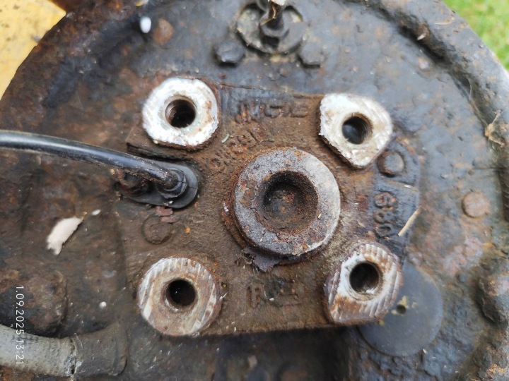 Rear brake drum Opel Corsa D 6