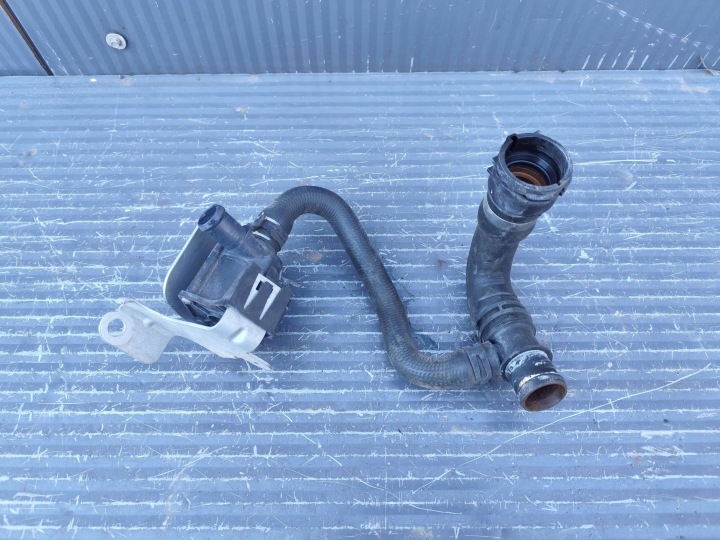 PORSCHE MACAN 95B LIFT Pompa ausiliaria acqua motore 06H121601M