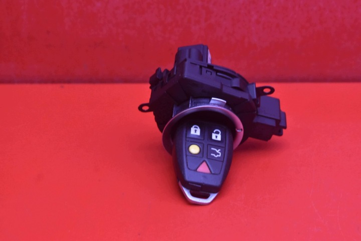 zündschloss schlüssel 30768036 VOLVO S40 2 II V50 2.0 HDI 136 KM 03-11