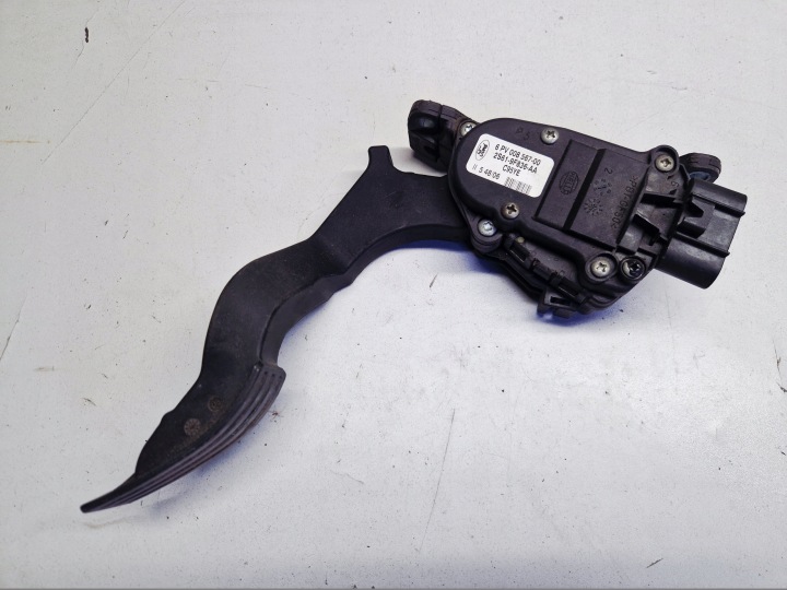FORD FIESTA MK6 pedala gasa 2S61-9F836-AA