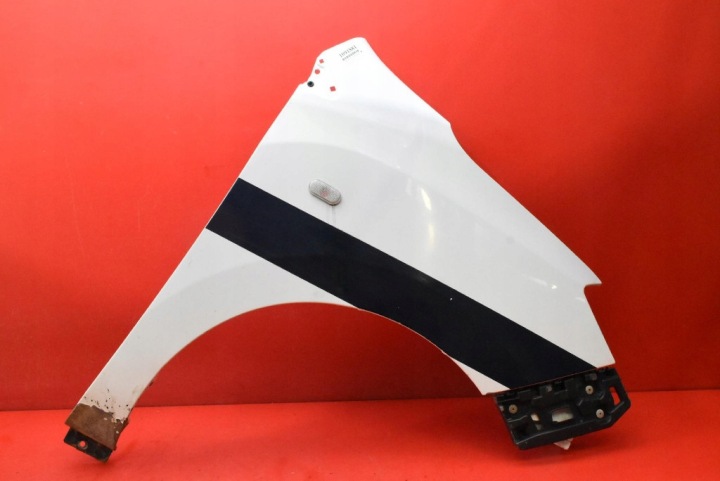 fender right front front BIALY DACIA DOKKER 1 and 12-17