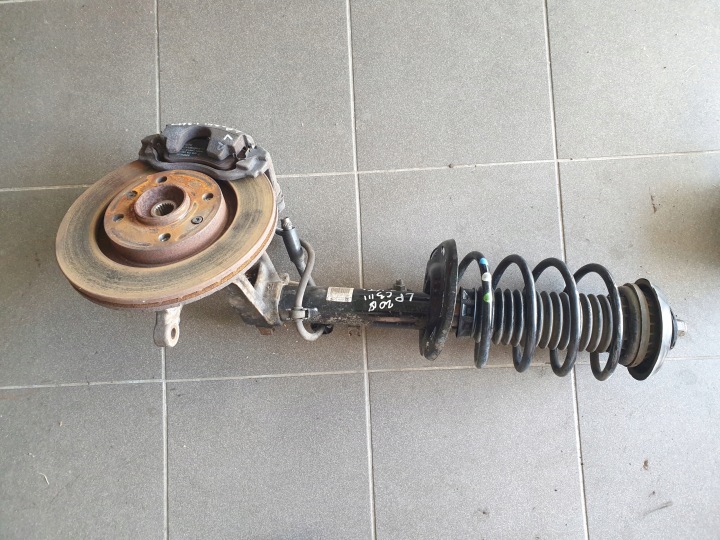 MACPERSON Achsschenkel Radnabe Radlager links CITROEN C3 III 1.2 VTI 2016