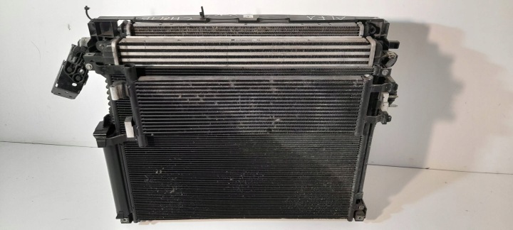 Alfa Romeo Stelvio 2,2D Radiatore / Raffreddatore VENTOLA SCATOLA 50534301 (CH41B)