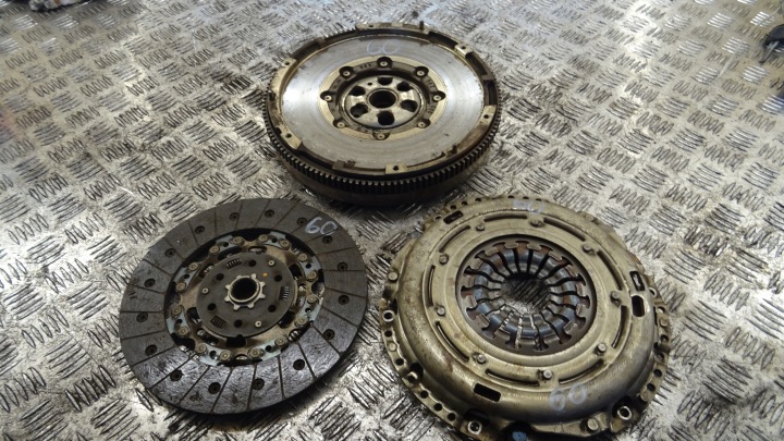 Volkswagen OE SACHS 03L105266CC wheel flywheel dsg nr 60