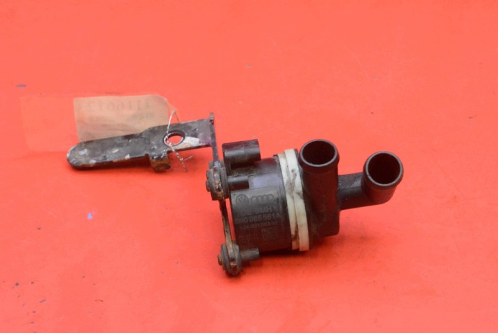 Pumpe des Umlaufs des Wassers zusätzliche 5N0965561A VW PASSAT B7 2.0 TDI 140 KM 10-15