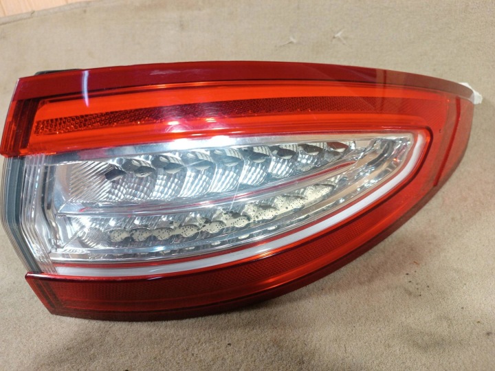 light rear right side Ford Fusion USA 2 2014 6003TH001600