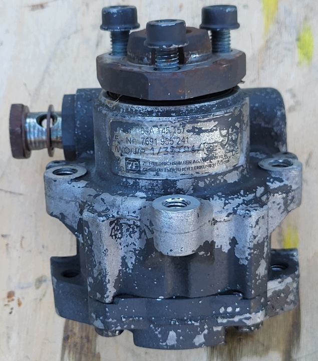 Servopumpe VW GOLF IV 1J0 AUDI A3 8L SKODA SEAT LEON und 06A145157 OE