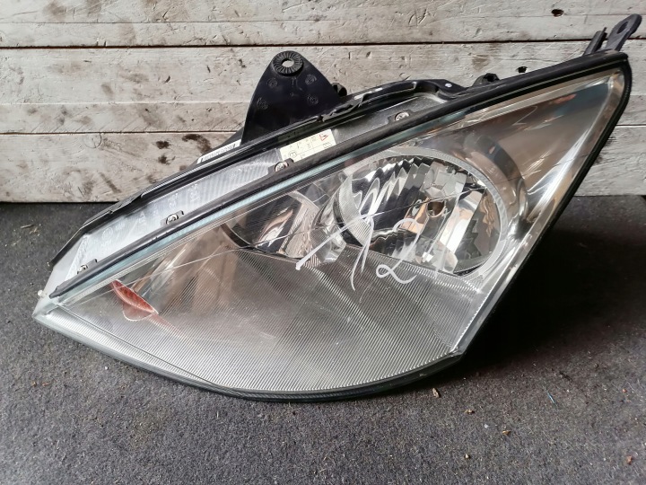 FEUX PHARE AVANT GAUCHE FORD FOCUS MK1 1M51 13W030 BD