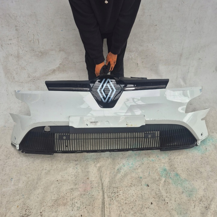 RENAULT MEGANE V E-TECH 23- bumper front front PDC