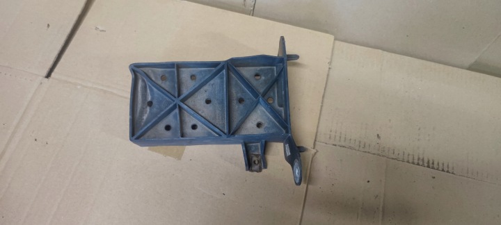 RENAULT TWINGO III 14-18r. Absorber Aufpralldämpfer Pralldämpfer links vorne