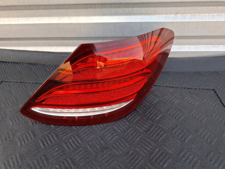 light rear part right rear right A2139068000 MERCEDES E W213 sedan