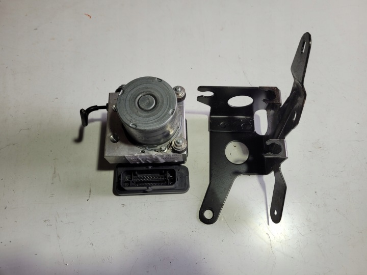pompe ABS frein RENAULT KANGO II LIFT