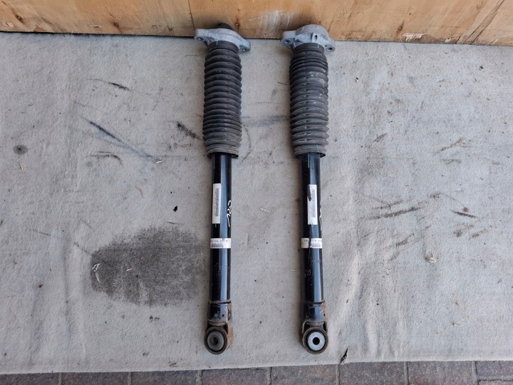 Honda CR-V 2022 rear shock absorbers rear part 2.0 HYBRYDA