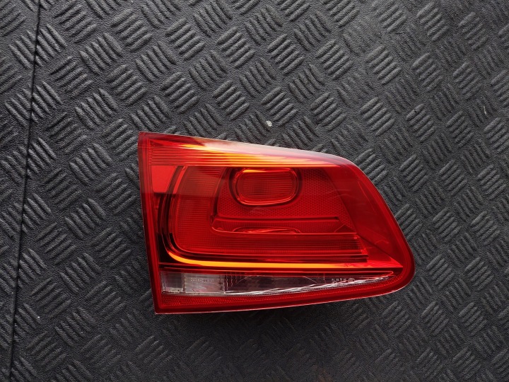 Licht für die Heckklappe links 7P6945093C VW TOUAREG II 2 7P