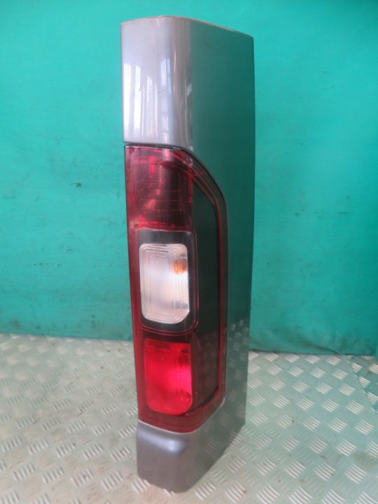 Feux phare Droite Arrière RENAULT TRAFIC 19R 93450969 265A12656R