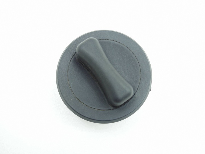 cup tanks of the fuel MERCEDES W205 2.0 CDI A222470005
