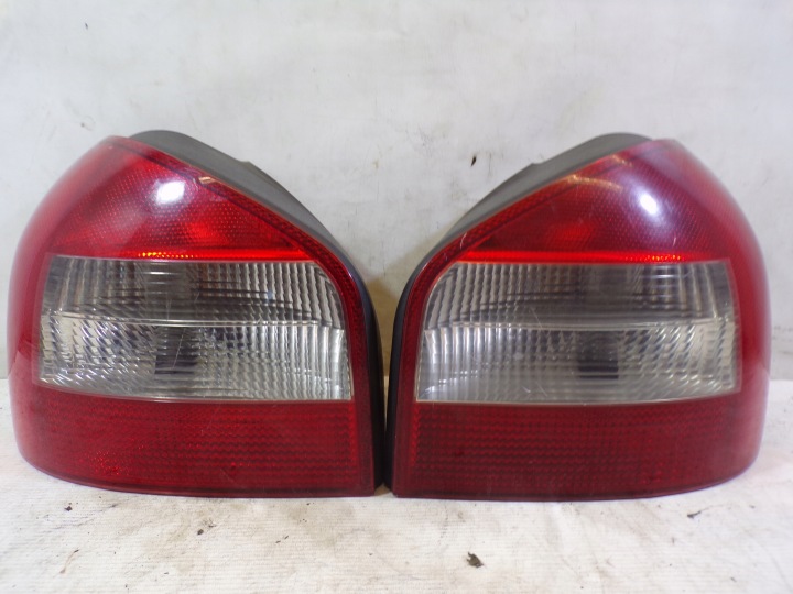 Leuchte hinten heck links rechts AUDI A3 8L LIFT (3) (K1)