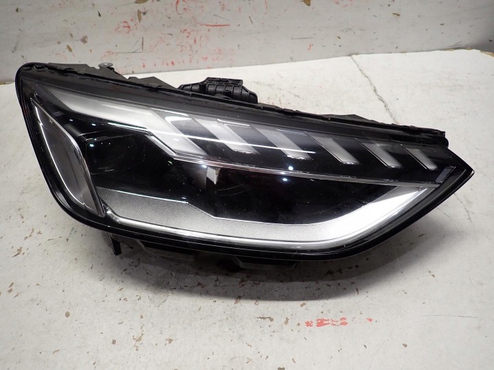 Licht vorne vorne rechts AUDI A4 B9 LIFT 2019- FULL LED 8W0941034D