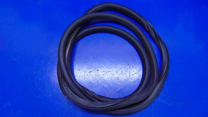 joint portière gauche droite avant VW TIGUAN et 5N PASSAT B7 07-16R