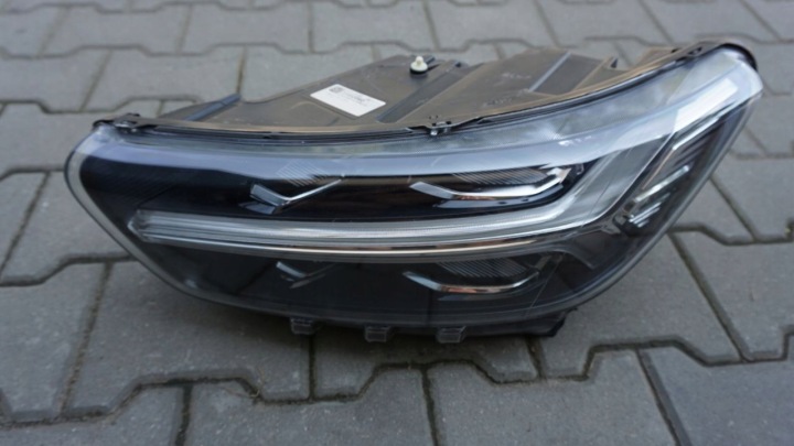 VOLVO XC40 - Licht MID LED links vorne