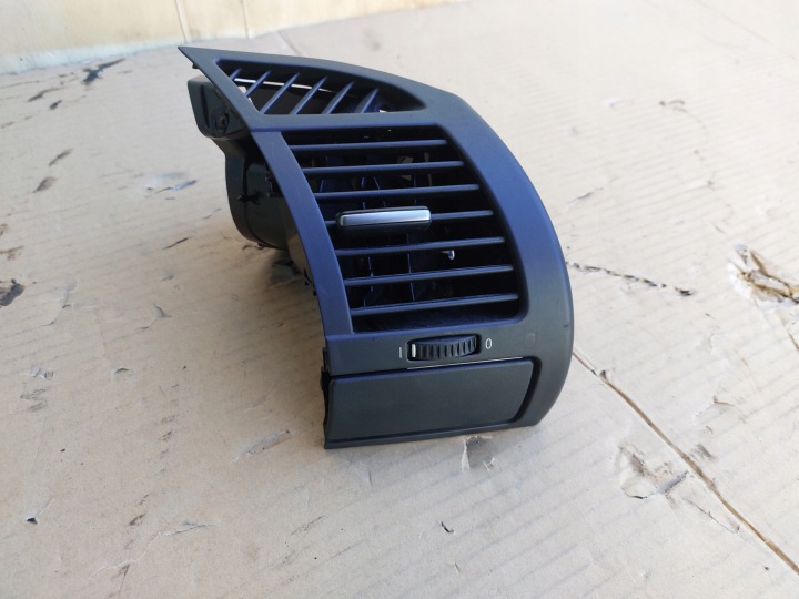 BOCCHETTA ARIA ANTERIORE Destro BMW Z4 E85 7025632