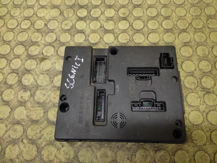 RENAULT SCENIC és modul szekrény BSI 7700436246