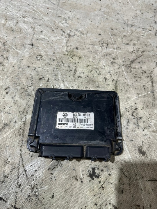 kompjuter računalo motora SKODA OCTAVIA 1.8T 06A906018DM 0261206231