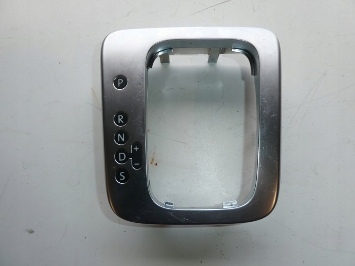 VW TIGUAN PANEL RAHMEN SCHALT GETRIEBE 5N1713203