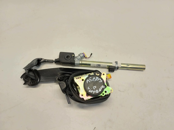AUDI A5 8B3 B10 AVANT Ceinture de sécurité avant Avant Gauche dociag 8B3857619
