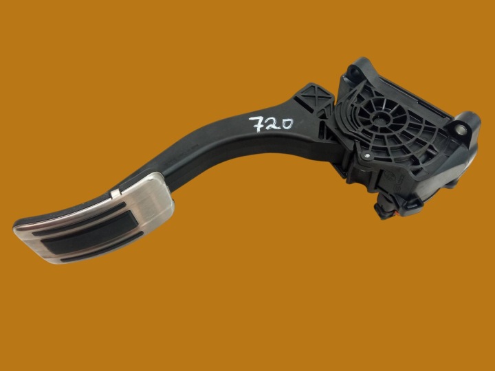 PEDAL Potenziometro del gas / del liquido 9674829180 2.0 HDI 180KM GT Peugeot 308 II (2014- )