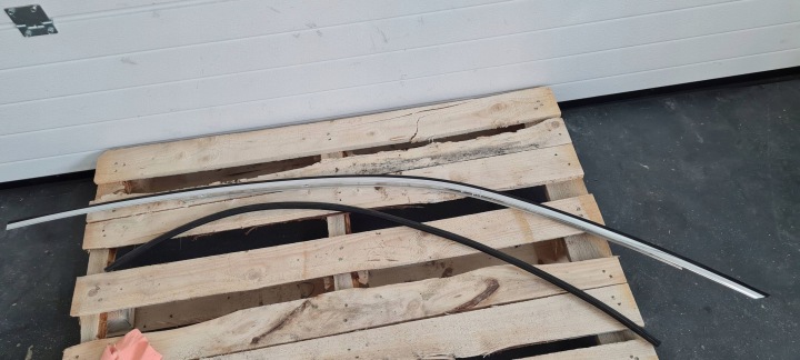 S5 8W A5 moulding SLUPKA roof cap right CHROM 8W6853704C