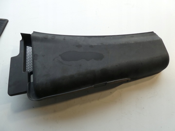 GRIGLIA GOCCIOLATOIO COPERTURA GREMBIALINA AUDI A4 B8 A5 8K1819447