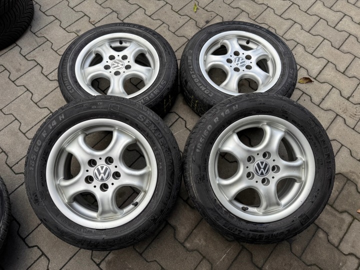 disky KOMPLET VW 5x100 ET37 6J Z OPONAMI pěkný vzor DBV 14 CALI !
