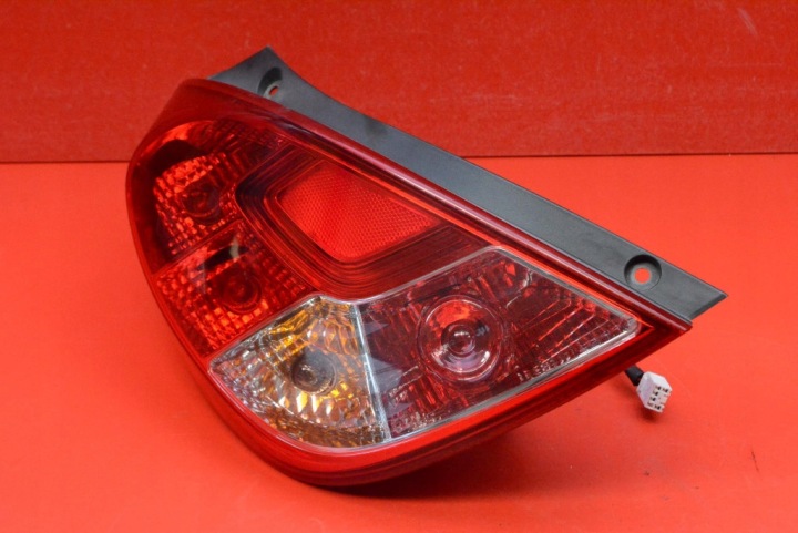light left rear part rear 92401-4P500 HYUNDAI I20 1 and PB 5D LIFT 12-14