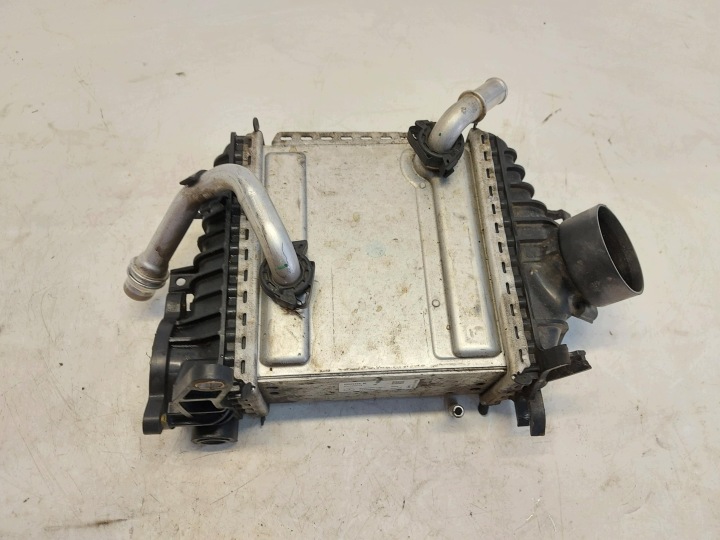 Mercedes w447 Vito V220d Radiatore / Raffreddatore radiatore intercooler wodny oryg a6540906100