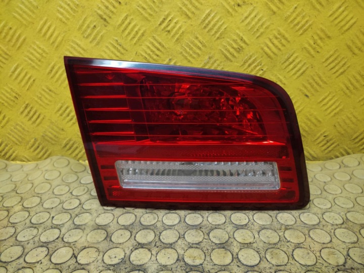 KIA MAGENTIS light left rear part to the bonnet 924052G0