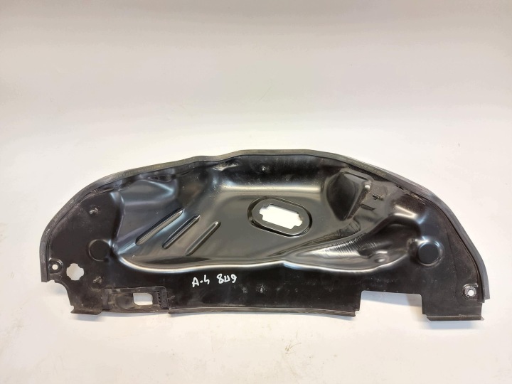 Audi A4 B9 8W LIFT Kombi 8W9 Blende Abdeckung wärmblech 8W0819523F
