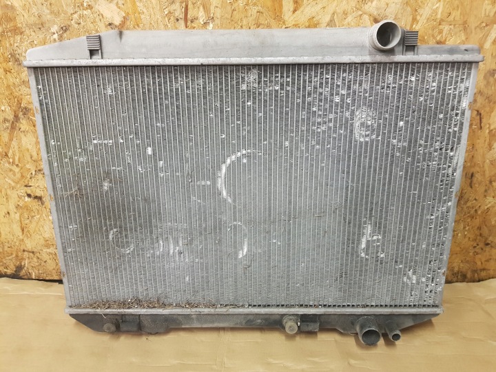 MERCEDES W126 V8 Radiatore motore usato 1265003703