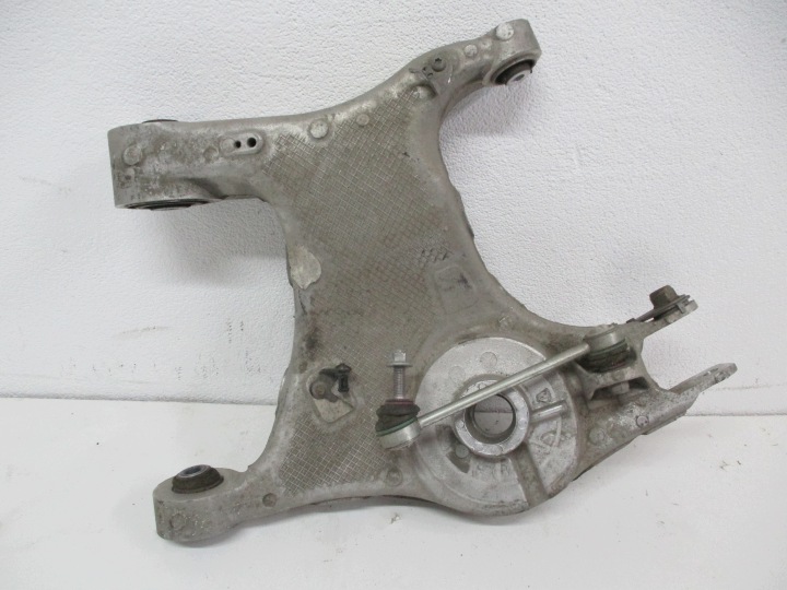 arm JAGUAR and PACE IPACE J9D3-5B530-AA rear part right