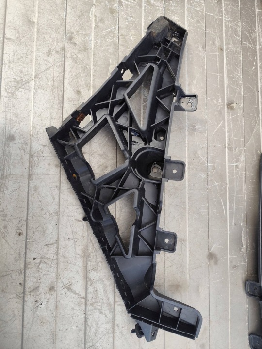 JAGUAR XE 760 Supporto staffa Paraurti posteriore Destra GX7317A881AD