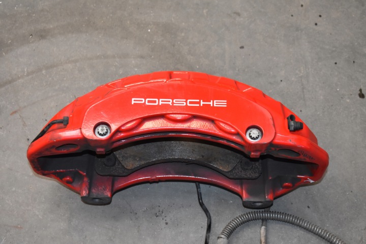 parfait état de l’étriers freins avant avant droite PORSCHE CAYENNE 9Y 1