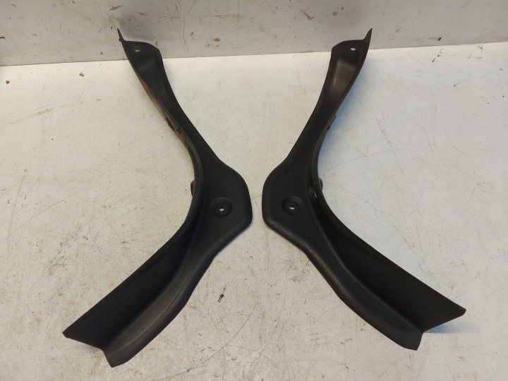 BMW F36 430d GC cover rynienki boot lights left rear part