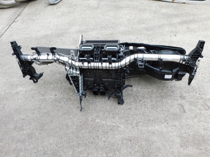 Mercedes GLC w254 heater support Europa Idealna A2546808004 A2548306402